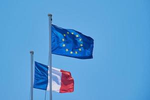 Europas och Frankrikes flagga foto