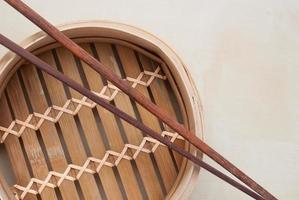 traditionell bambu ångbåt foto