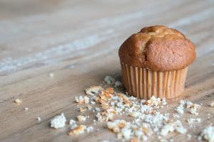 banan cup cake på bordet foto