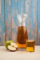 färsk äppeljuice foto