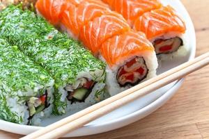 japansk sushi foto