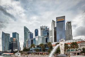 utsikt över stadens byggnader i singapore den 3 februari 2012. oidentifierade personer foto