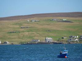 lerwick stad på shetlandsön foto