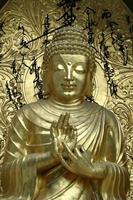 buddha i välsignande attityd foto