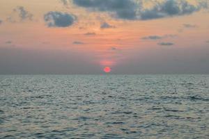 solnedgång till sjöss, Koh Phangan, Surat thani, Thailand foto