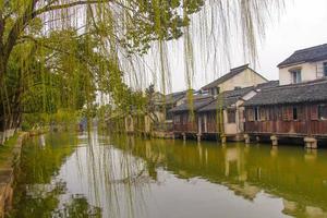 vacker kinesisk vattenstad foto