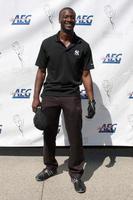 los angeles 20 sep - aldis hodge anländer till atas golfturnering 2010 på privat golfklubb den 20 september 2010 i toluca lake, ca. foto