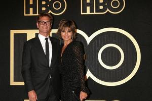 los angeles - 17 sep Harry hamlin, lisa rinna på hbo emmy efterfest - 2018 på pacific design center den 17 september 2018 i west hollywood, ca. foto