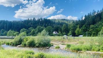 vacker sjöutsikt i Freiburg City, Tyskland foto