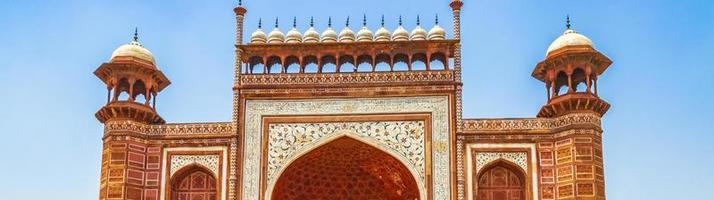 taj mahal agra Indien stor gate röd fantastisk detaljerad arkitektur. foto