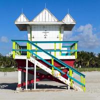 livräddarstuga på tom strand, Miami, Florida