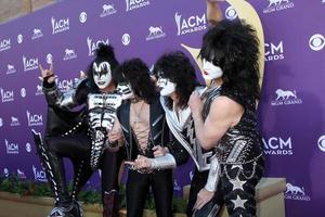 las vegas 1 apr - kiss anländer till 2012 års academy of country music Awards på mgm grand garden arena den 1 april 2010 i las vegas, nv foto