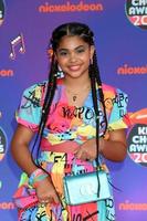 los angeles 9 april - jaidyn triplett vid 2022 kids choice awards på barker hanger den 9 april 2022 i santa monica, ca foto