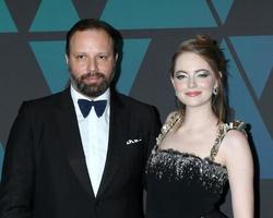 los angeles 18 nov - yorgos lanthimos, emma stone vid den 10:e årliga utmärkelsen för governors i ray dolby ballroom den 18 november 2018 i los angeles, ca. foto