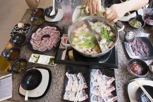 asiatisk hot pot foto