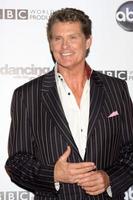 los angeles, 1 nov - david hasselhoff anländer till dancing with the stars 200th show party på boulevard3 den 1 november 2010 i los angeles, ca. foto