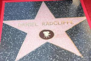 los angeles, 12 nov - daniel radcliffes stjärna på daniel radcliffe hollywood walk of fame-ceremonin på hollywood walk of fame den 12 november 2015 i los angeles, ca foto