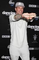 los angeles, 22 nov - vanilla ice, robert matthew van winkle på dancing with the stars livefinal på grove den 22 november 2016 i los angeles, ca foto