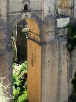 ronda, Andalusien, Spanien, 2014. utsikt över den nya bron i Ronda, Spanien den 8 maj 2014 foto