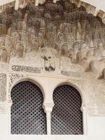 Granada, Andalusien, Spanien, 2014. morisk arkitektur i centrala Granada, Spanien den 7 maj 2014 foto