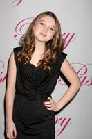 los angeles, 19 januari - sammi hanratty anländer till cody simpsons 14-årsfest i pacific park på santa monica pier den 19 januari 2011 i santa monica, ca. foto