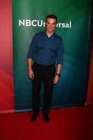 los angeles, 22 april - eddie mcclintock på nbcuniversal summer pres day 2013 på huntington langham hotel den 22 april 2013 i pasadena, ca. foto