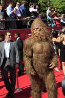 los angeles, 11 juli - sasquatch anländer till 2012 års espy awards på nokia theater at la live den 11 juli 2012 i los angeles, ca. foto