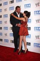 los angeles, 11 aug - triple h, ariel winter anländer till be a star sommarevenemanget på Andaz hotel den 11 augusti 2011 i los angeles, ca. foto