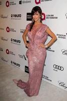 los angeles, 3 mars - sofia milos på elton john aids foundations oscar visningsfest på west hollywood park den 3 mars 2014 i west hollywood, ca. foto