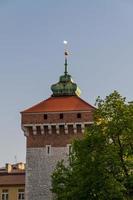 en port till krakow - den bäst bevarade barbicanen i Europa, Polen foto