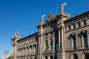 byggnaders fasader av stort arkitektoniskt intresse i staden barcelona - spanien foto