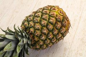 färsk mogen ananas foto