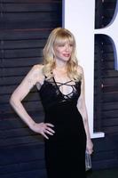 los angeles, 28 feb - courtney love på 2016 års vanity fair oscar party på wallis annenberg center for scenkonst den 28 februari 2016 i beverly hills, ca. foto