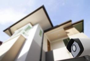 cctv säkerhetskamera för nytt hus skydd, integritet, säkerhet mot brott - övervakning. foto