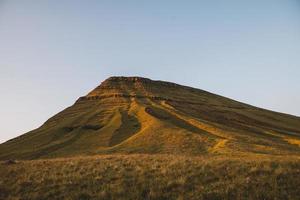 llyn y fan fach i nationalparken brecon beacons foto