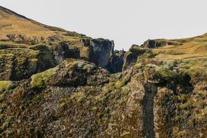 fantastisk utsikt över isländska djupa canyon-8 foto