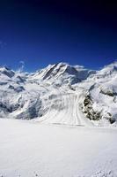 snö Alperna berg vertikal foto