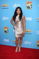 los angeles, 7 sep - jenna ushkowitz anländer till glee premiärvisning och fest, säsong 2 på paramount studios den 7 september 2010 i los angeles, ca. foto