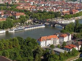 staden wuerzburg vid floden main foto