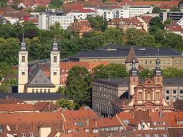 staden wuerzburg vid floden main foto