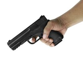 mördare med pistol nära isolerad på vit bakgrund foto
