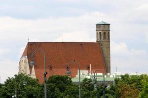 tegeltak i staden ljubljana, sloveniens huvudstad. foto