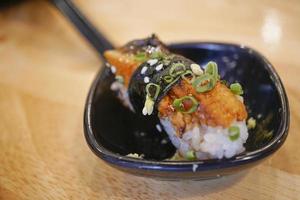 ål risboll, japansk mat foto