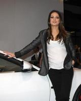 los angeles, 15 nov - mila kunis på jaguar pre la car show event på två rodeo den 15 november 2011 i Beverly Hills, ca. foto