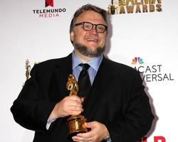 los angeles, 10 oktober - guillermo del toro vid 2014 nclr alma awards pressrum i Civic Auditorium den 10 oktober 2014 i Pasadena, ca. foto