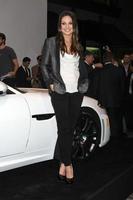 los angeles, 15 nov - mila kunis på jaguar pre la car show event på två rodeo den 15 november 2011 i Beverly Hills, ca. foto