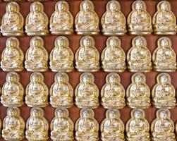 tio tusen gyllene buddhas