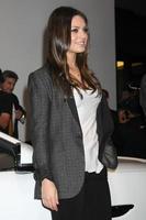 los angeles, 15 nov - mila kunis på jaguar pre la car show event på två rodeo den 15 november 2011 i Beverly Hills, ca. foto