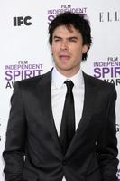 los angeles, 25 feb - ian somerhalder anländer till 2012 års film independent spirit awards på stranden den 25 februari 2012 i Santa monica, ca. foto