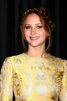 los angeles, 12 jan - jennifer lawrence anländer till 2013 la filmkritikers utmärkelser på intercontinental hotel den 12 januari 2013 i Century City, ca. foto